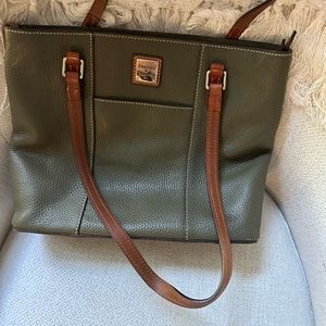 Beautiful,like new OLIVE Pebble Grain Lexington Shopper.